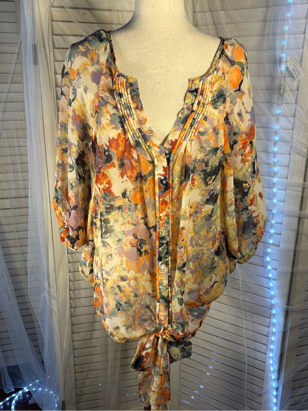 Jeans by Buffalo Floral Tie-Hem Blouse in Yellow, Orange and Green